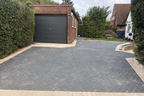 Charcoal-Block-paving-Driveway-Sandridge-St-Albans